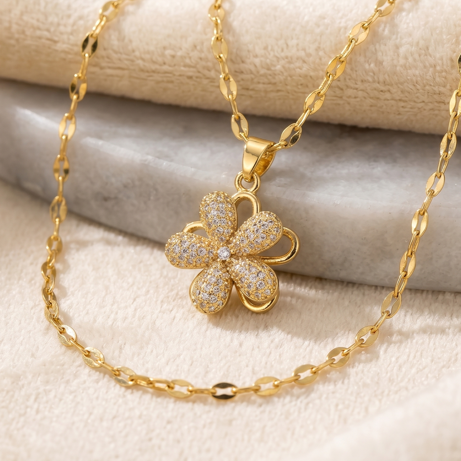 Rotatable Five-Petal Flower Gold Plated Women’s Necklace (With gift box)